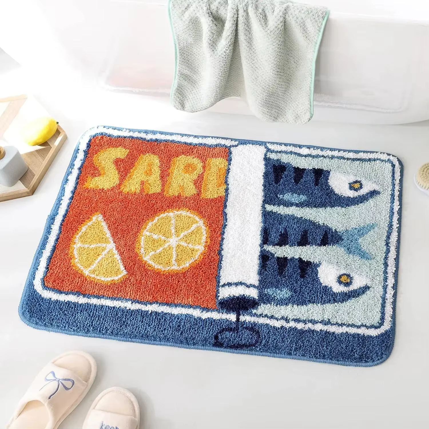 Tapis de bienvenue antidérapant en forme de boîte de conserve de sardines orange et bleue pour une d