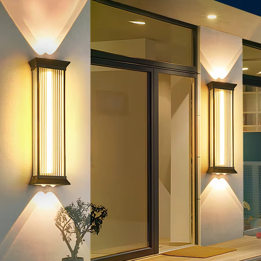 Applique Murale LED Imperméable en Acier Inoxydable, Éclairage d'Extérieur, Idéal pour une Cour, un