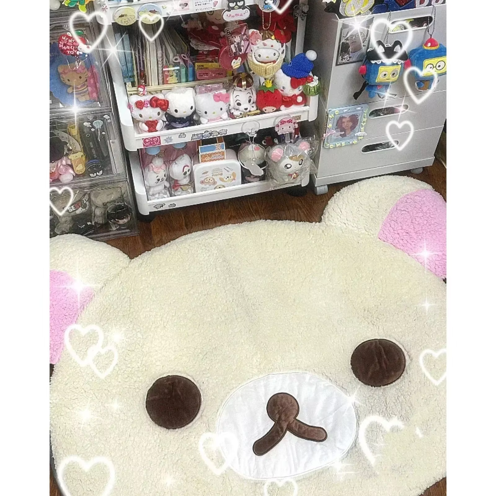 VIKAMA Tapis en forme d'ours Rilakkuma, joli tapis de sol en peluche Korilakkuma pour chambre à couc