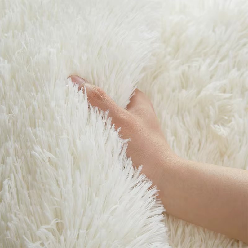 Tapis en peluche adapté au salon