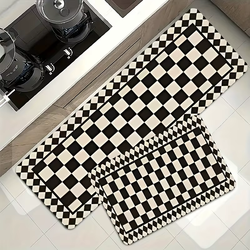 Tapis à carreaux noir et blanc