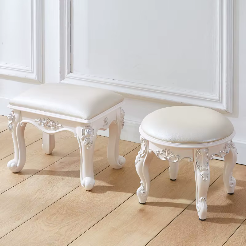 Chaises de salon du Moyen Âge