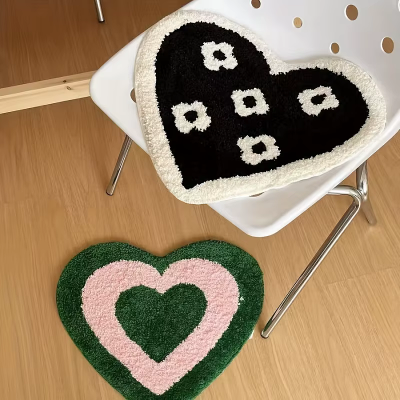 VIKAMA Ins Wind Heart Flower Tapis en peluche au design charmant pour couloir