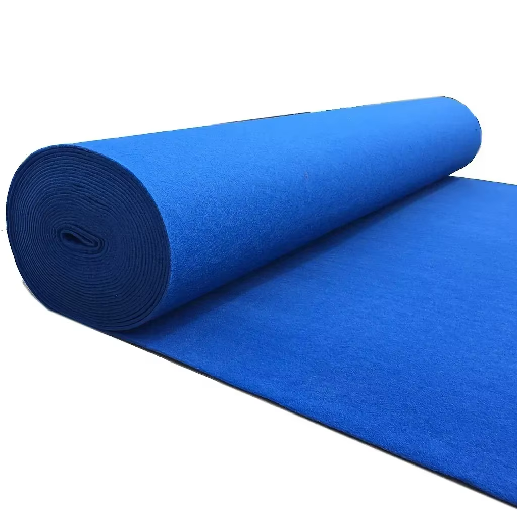 Tapis de mariage bleu moelleux