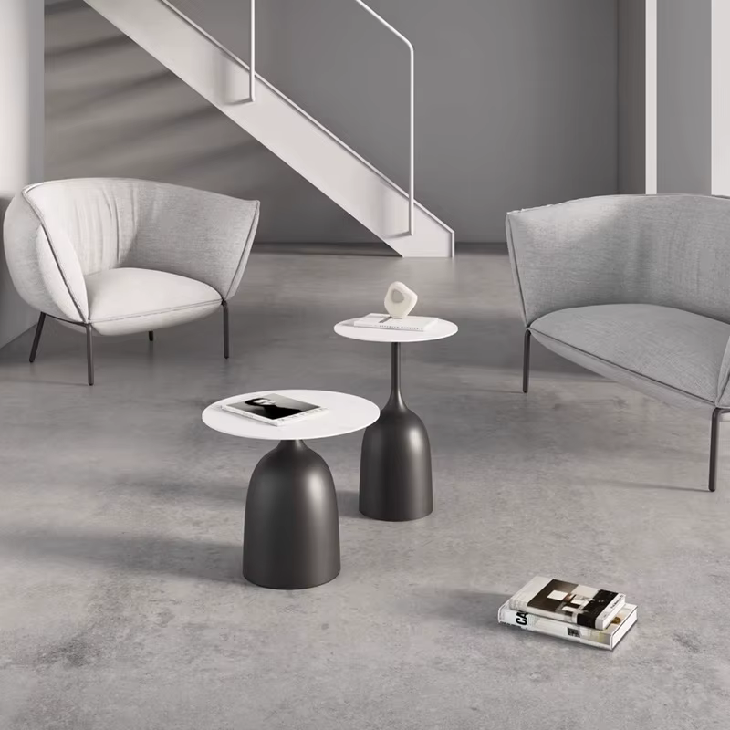 Table d'appoint ronde, design minimaliste