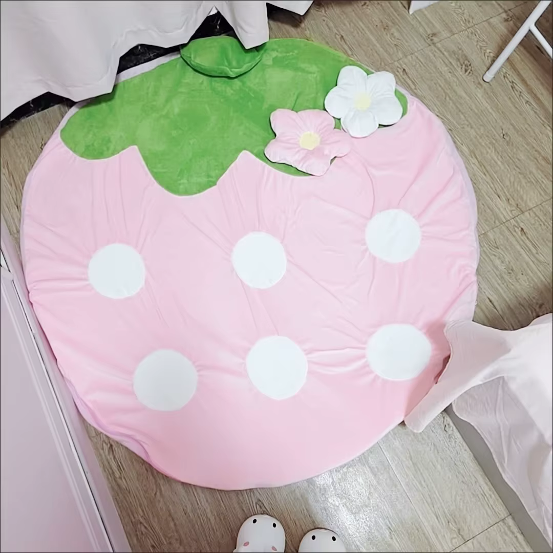 Tapis en peluche fraise mignon