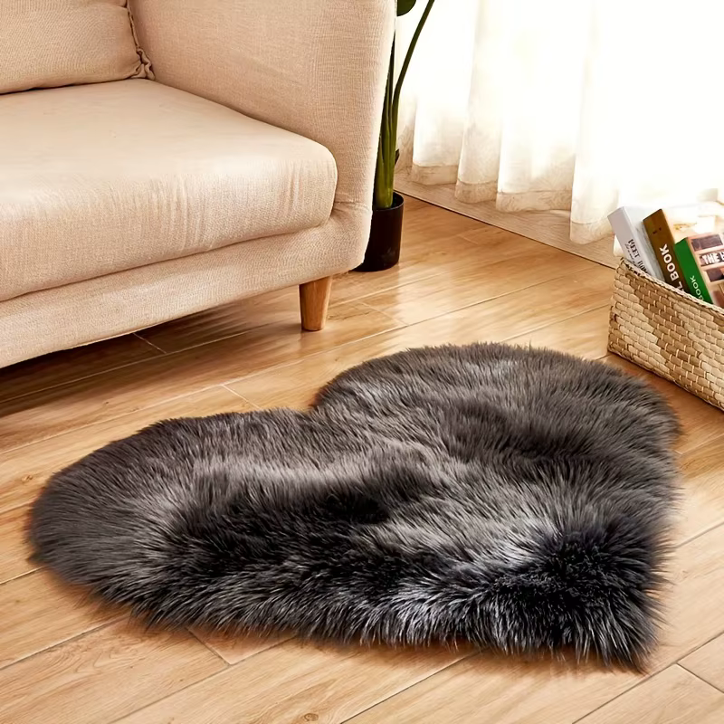 Tapis en peluche en forme de cœur 40x50cm