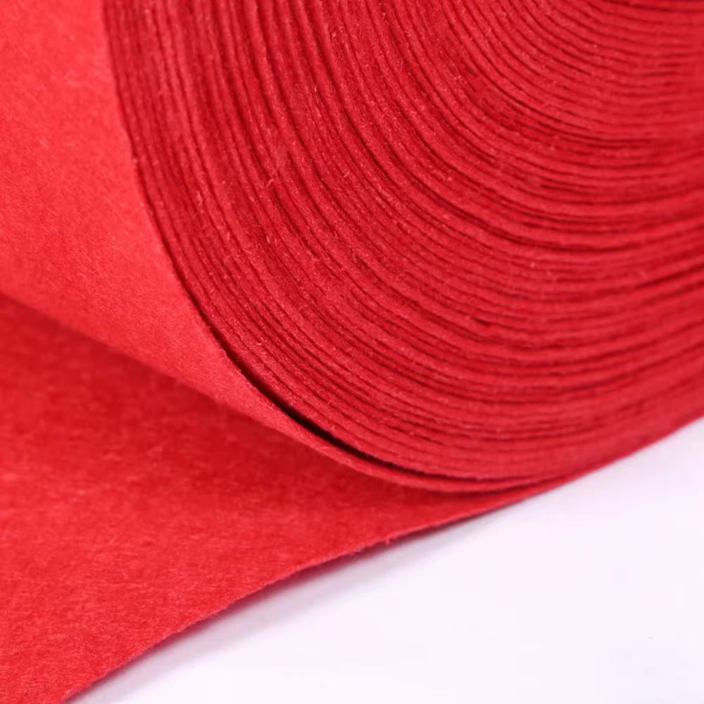 Tapis rouge d'extérieur pour allées de mariage