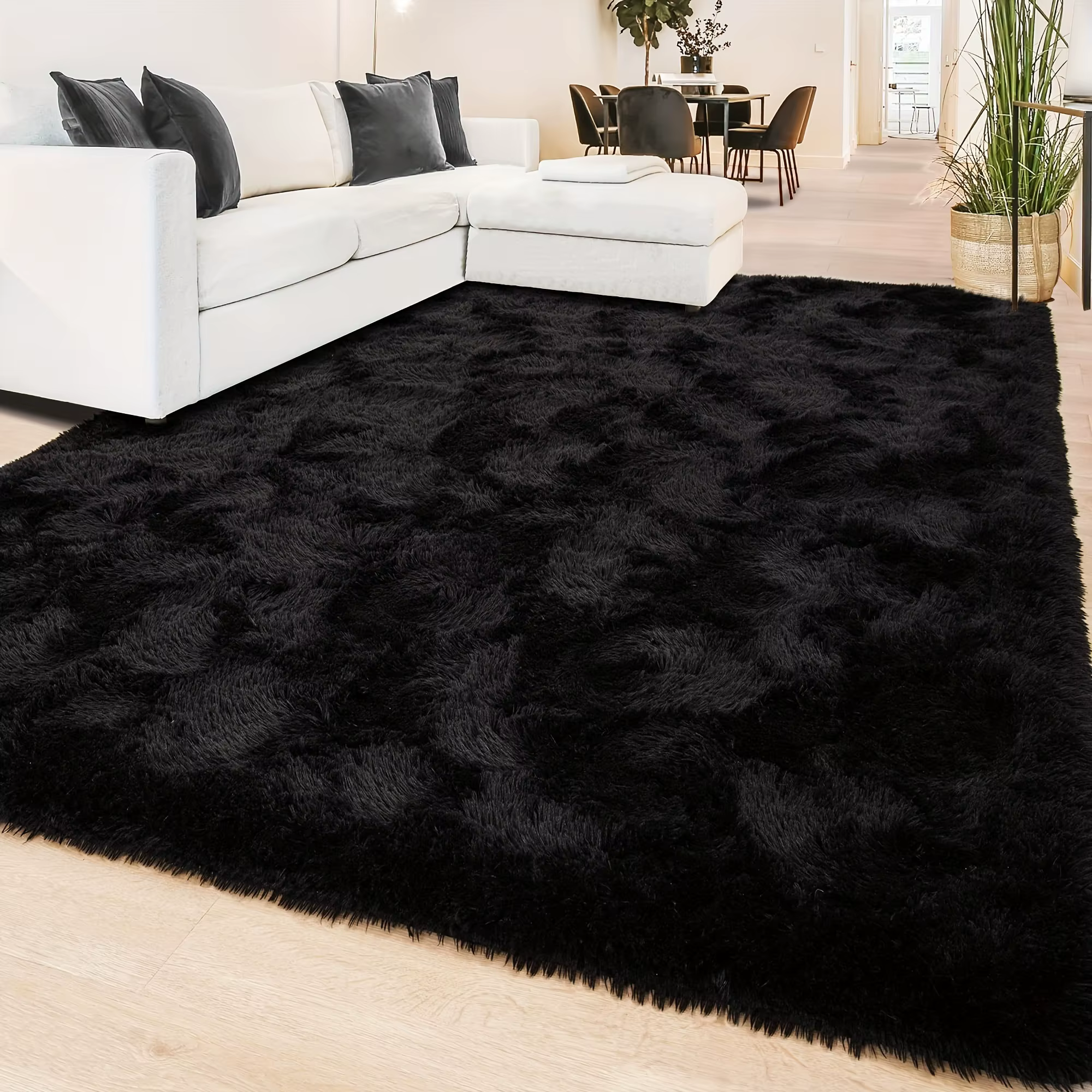 VIKAMA – tapis moderne en laine et soie noire