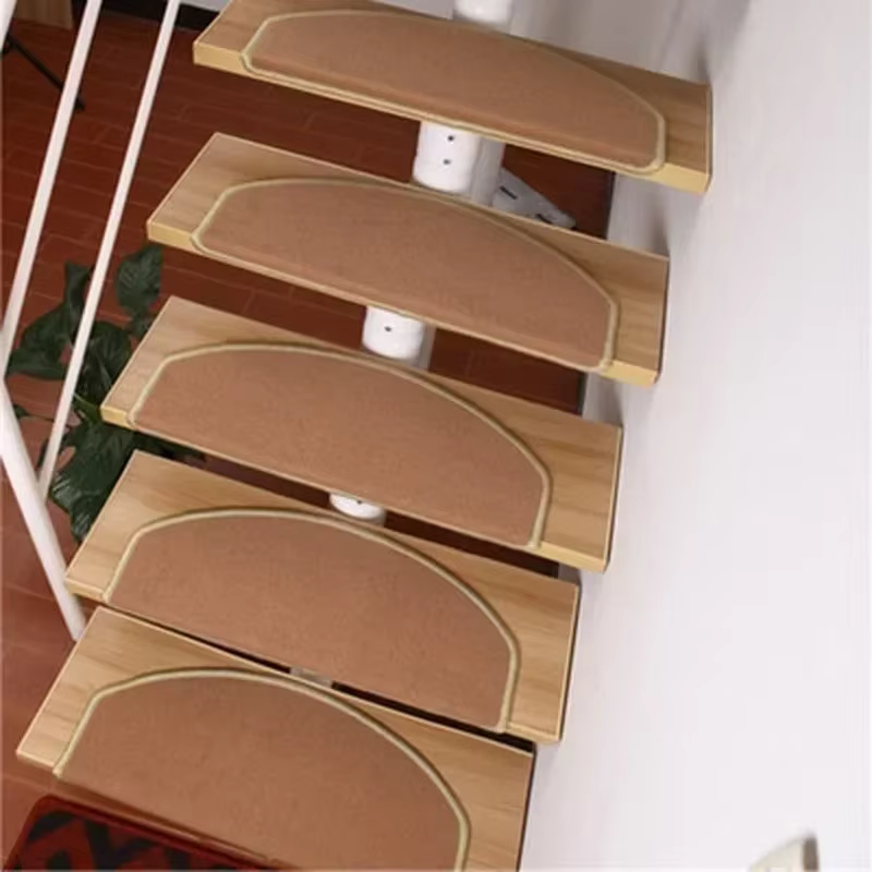 Tapis auto-adhésif antidérapant pour escaliers