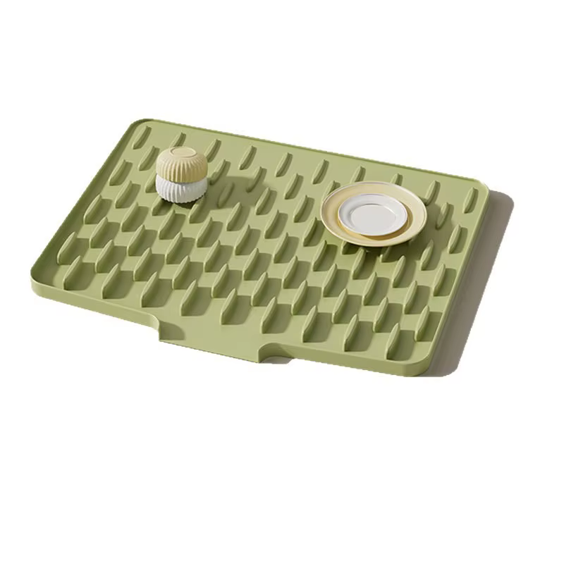 Tapis de séchage en silicone pour évier de cuisine avec pente de drainage pour vaisselle