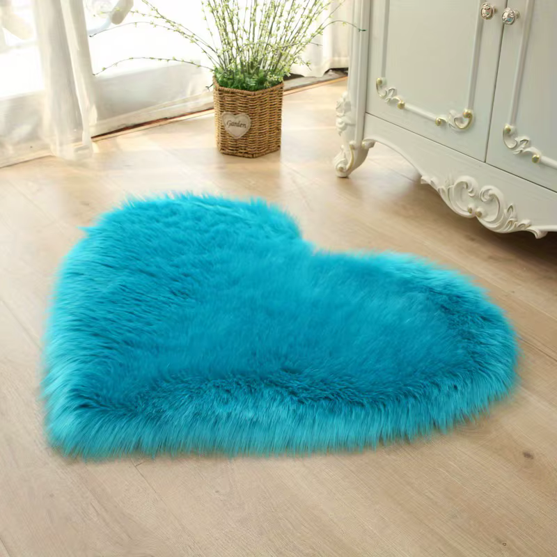 Tapis en peluche en forme de cœur 40x50cm