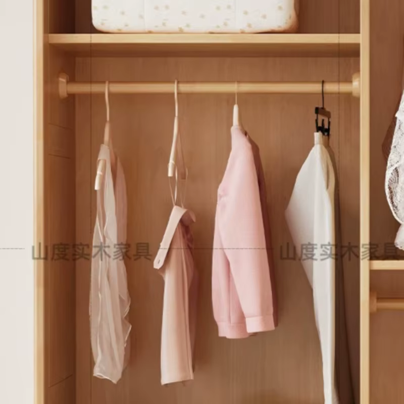 Armoire de luxe à portes coulissantes pour chambre