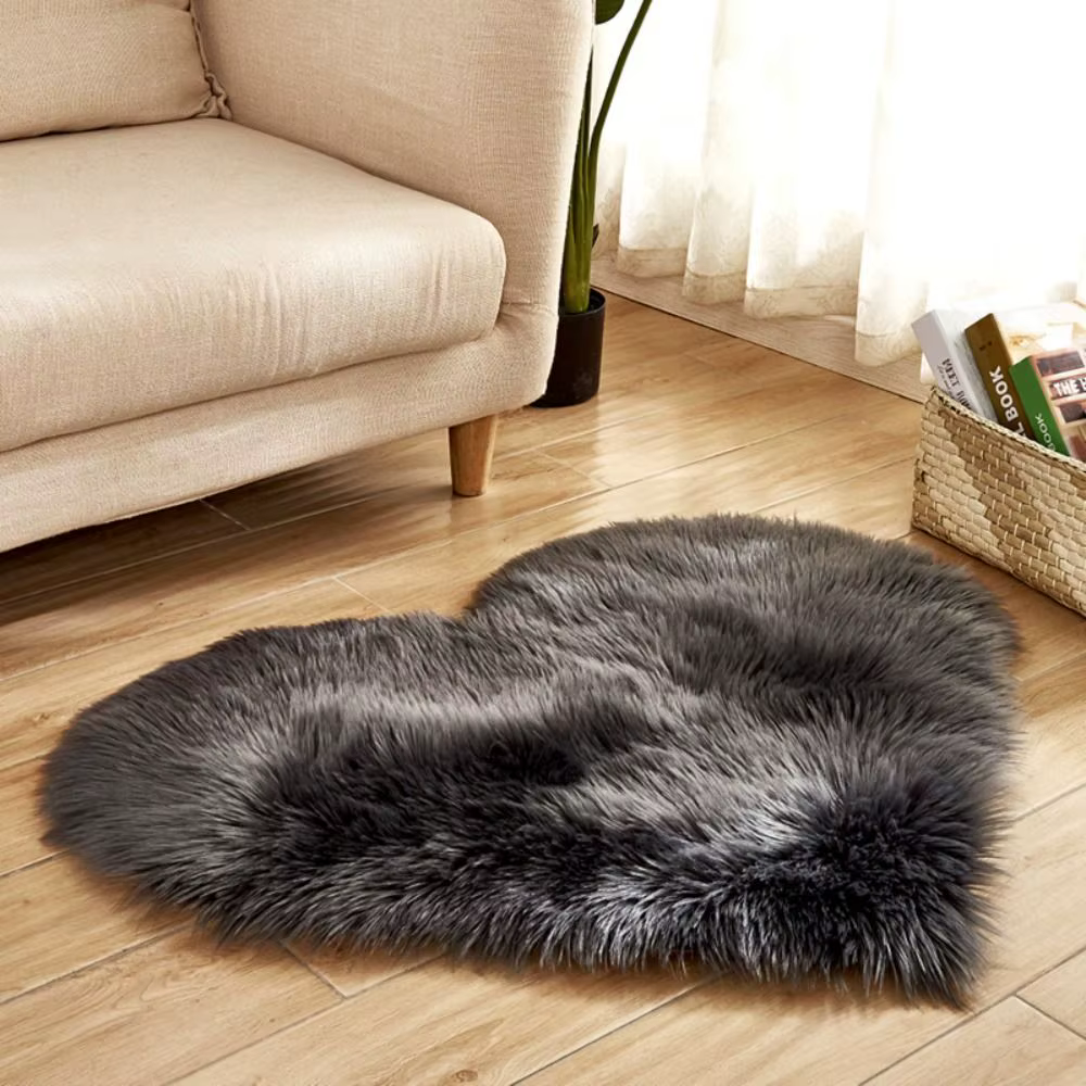 Tapis Shaggy en forme de cœur en fausse laine lavable