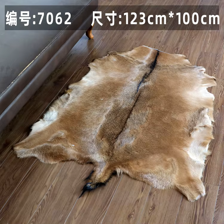 Tapis en peau de chèvre vintage blanc pour la décoration de la maison
