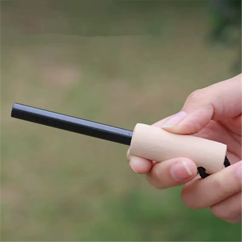 Nouveau Kit de silex Portable de survie en milieu sauvage-bâton de démarrage de feu en magnésium avec manche en bois pour outil d'équipement de Camping en plein air