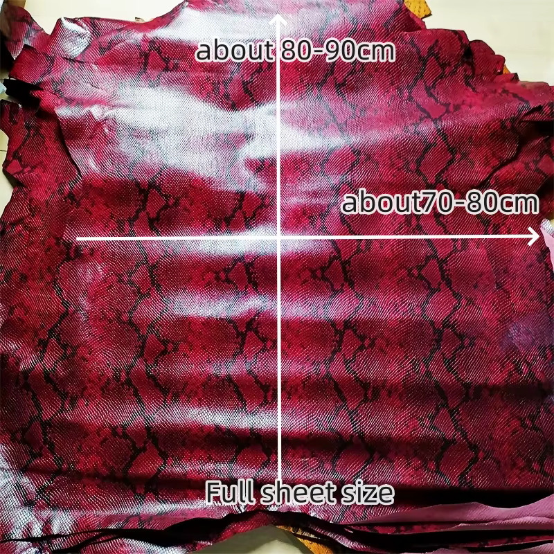 Peau de vache à motif serpent de 0