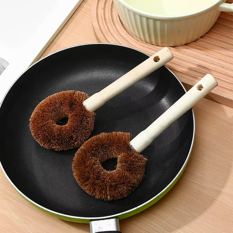 Ensemble de brosses pour casseroles en Fiber de noix de coco, 2 pièces, avec manche Long et poignée en bois, ustensiles de cuisine doux, huile antiadhésive, épurateur de casseroles de cuisine Durable