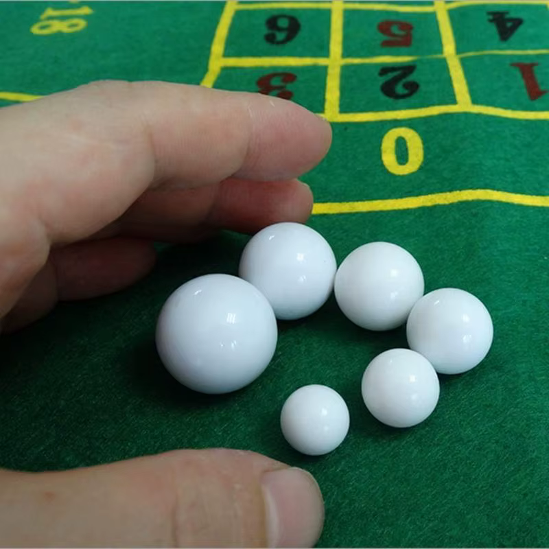 5pcs Russian Roulette Ball Casino Roulette Game Remplacement Ball Acrylique Boule blanche 12/14/16/18/20 / 22 mm