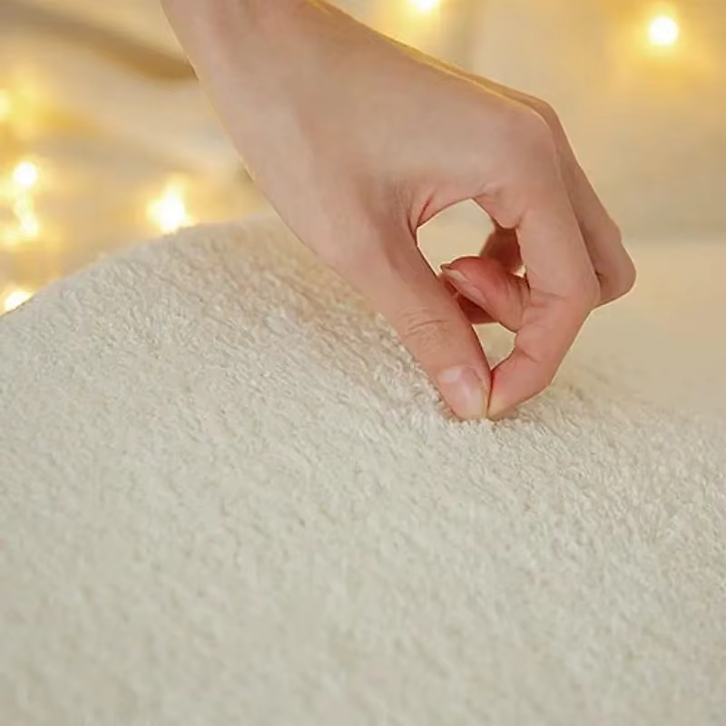 Tapis VIKAMA moderne et simple en forme de nuage irrégulier pour salon