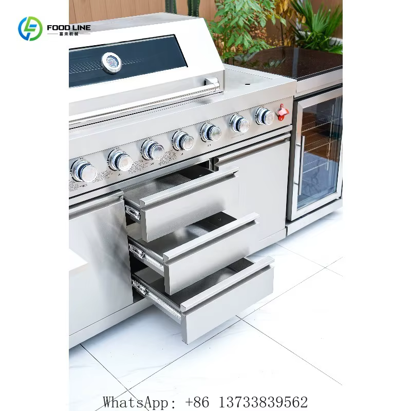Cuisine extérieure personnalisée, barbecue à gaz moderne haut de gamme, barbecue de luxe pour fêtes, réfrigérateur, évier