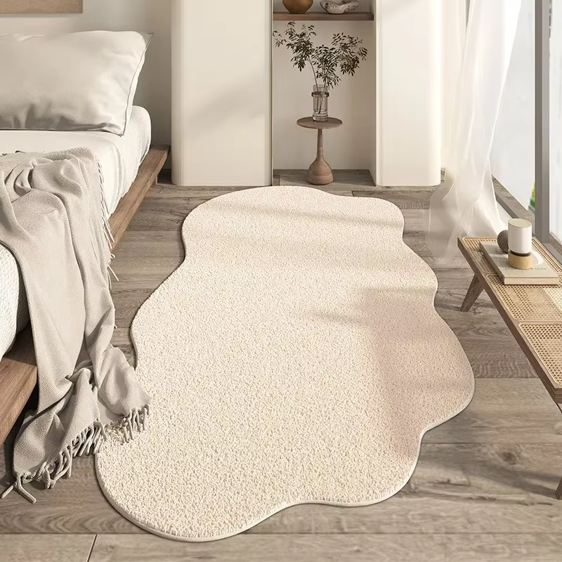Tapis irrégulier style crème