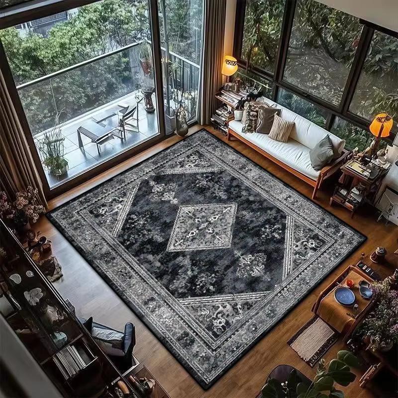 Tapis persan noir rétro