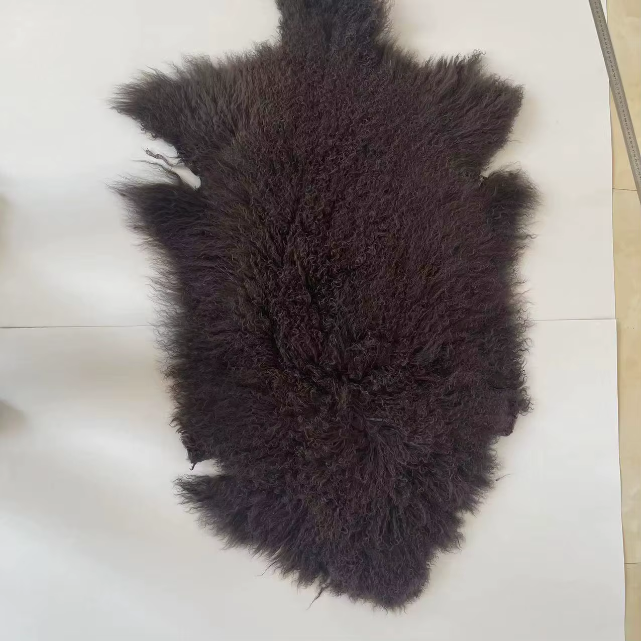 Peau d'agneau tibétaine bouclée pour chambre à coucher