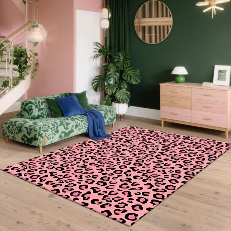 Tapis à imprimé léopard avec bordure rose