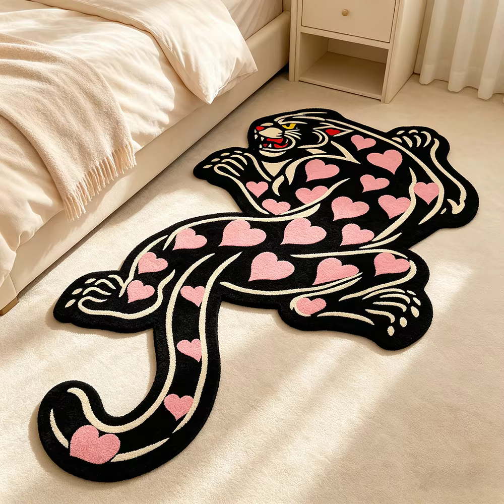 Tapis rose léopard de forme irrégulière