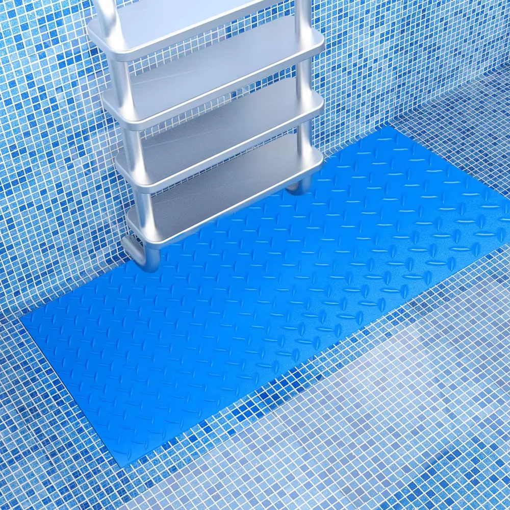 Tapis antidérapant pour marches de piscine