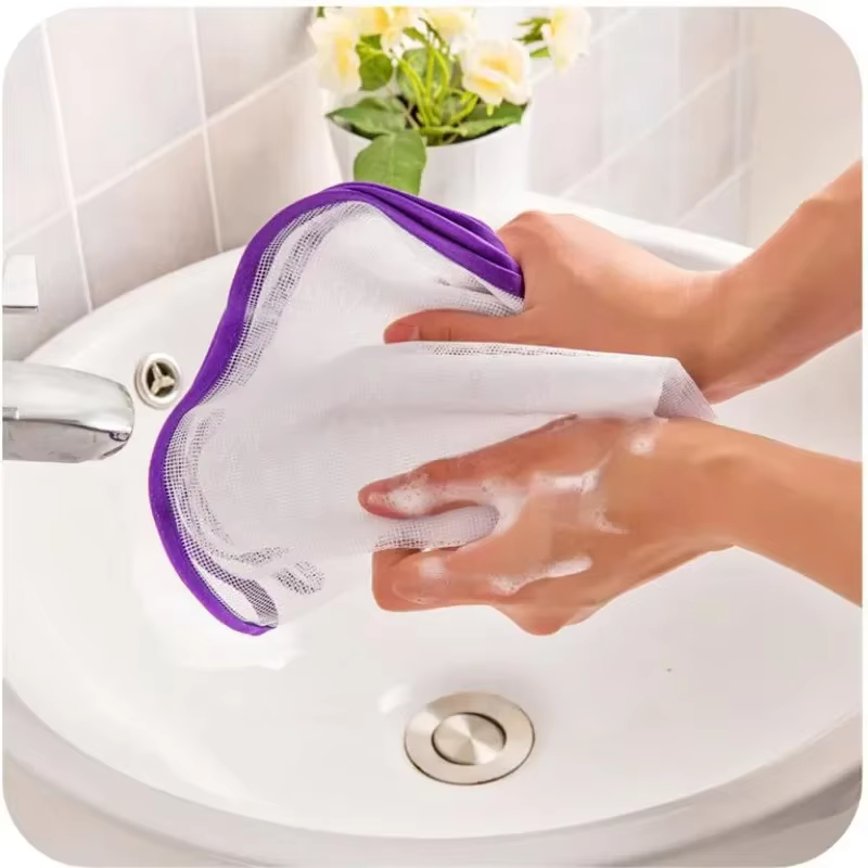 Housse de protection en maille isolante pour planche à repasser