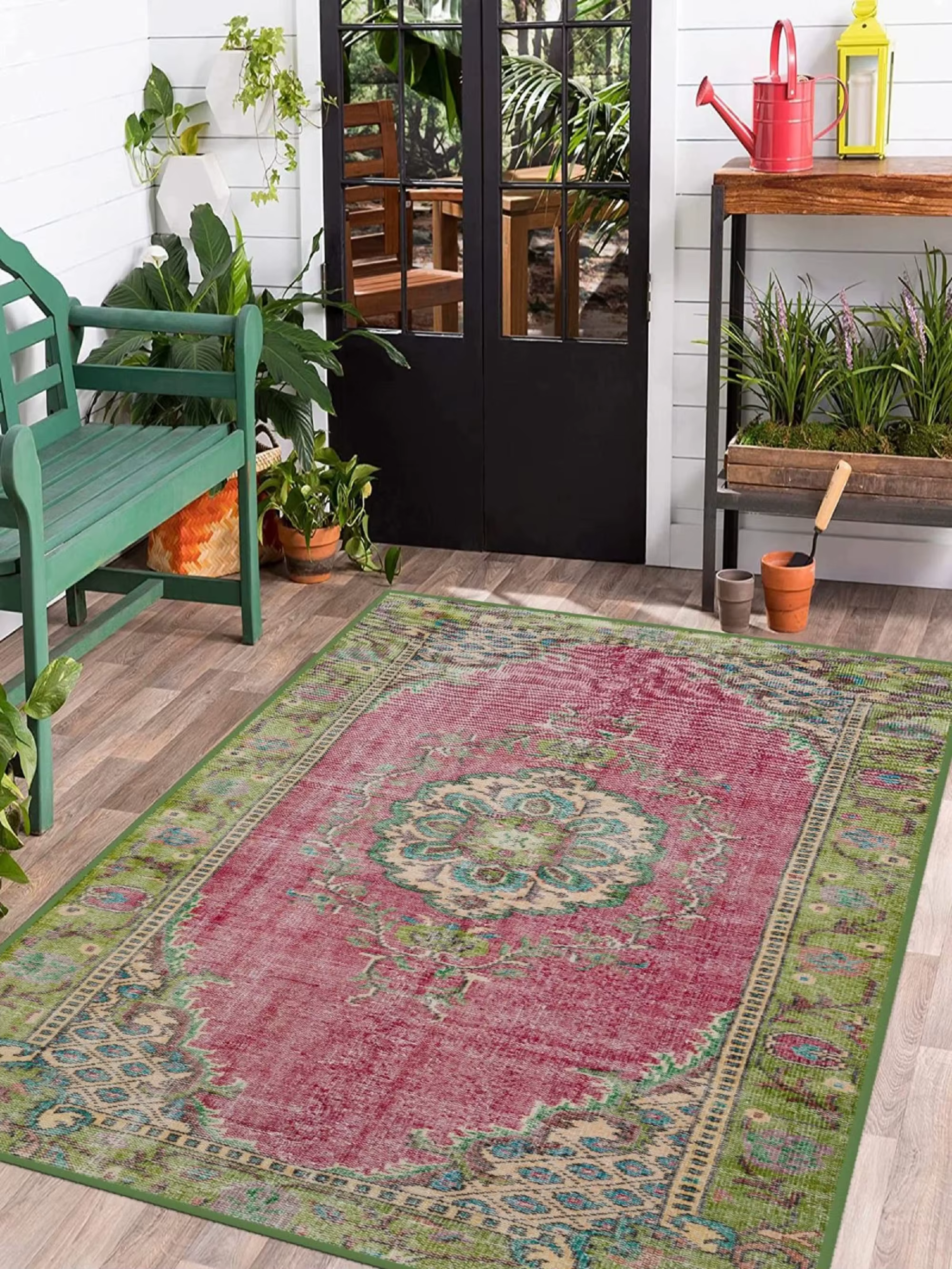Tapis turc enrichi avec des motifs anatoliens