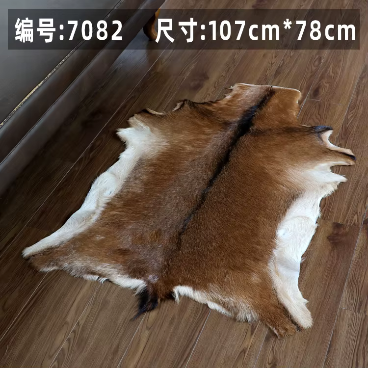 Tapis en peau de chèvre vintage blanc pour la décoration de la maison