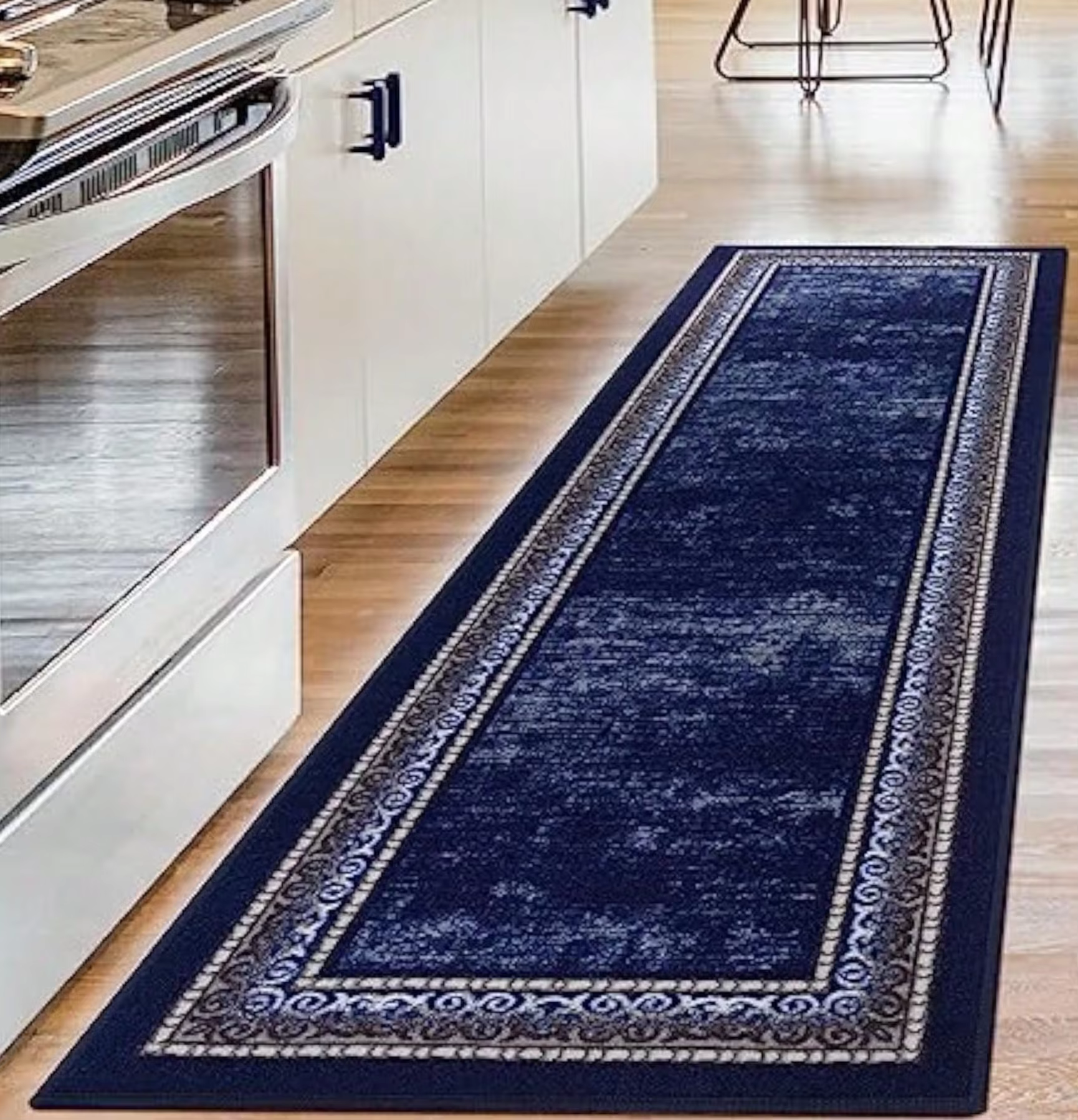 Tapis long de ton bleu